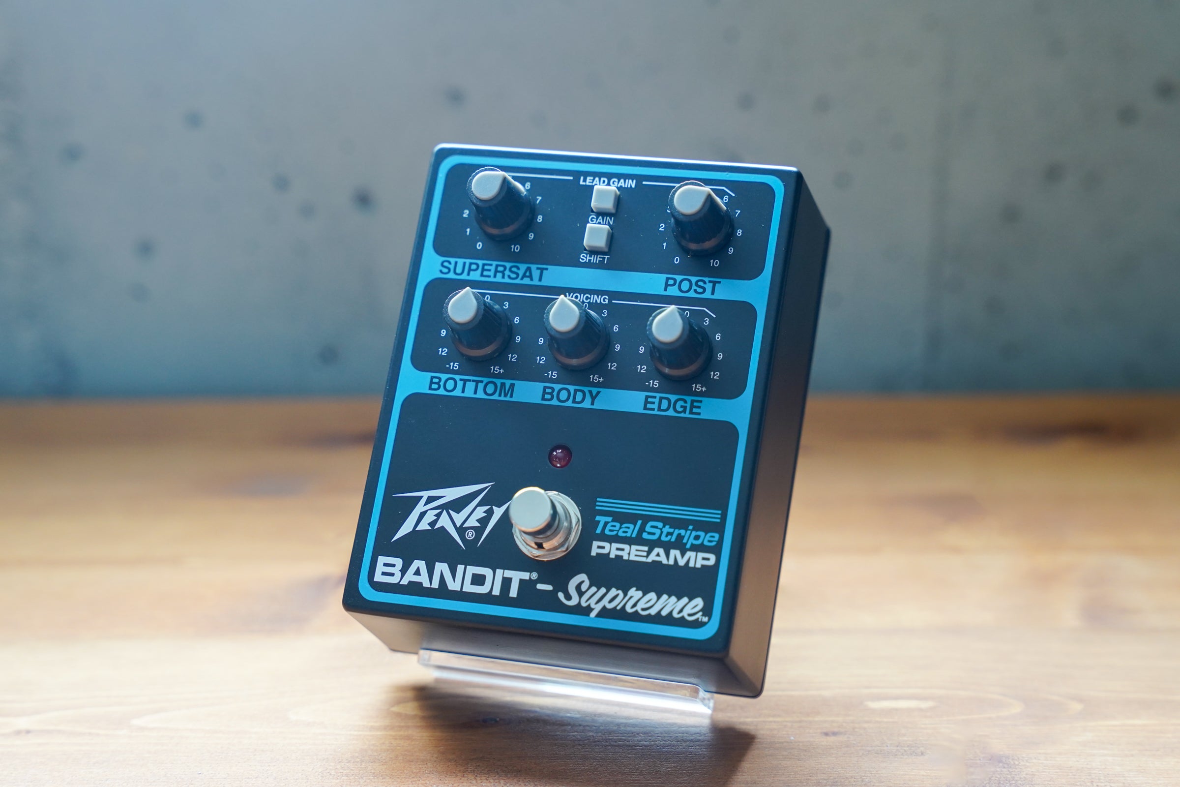 【次回入荷1ヶ月後】Bandit Supreme Teal Stripe Preamp Pedal