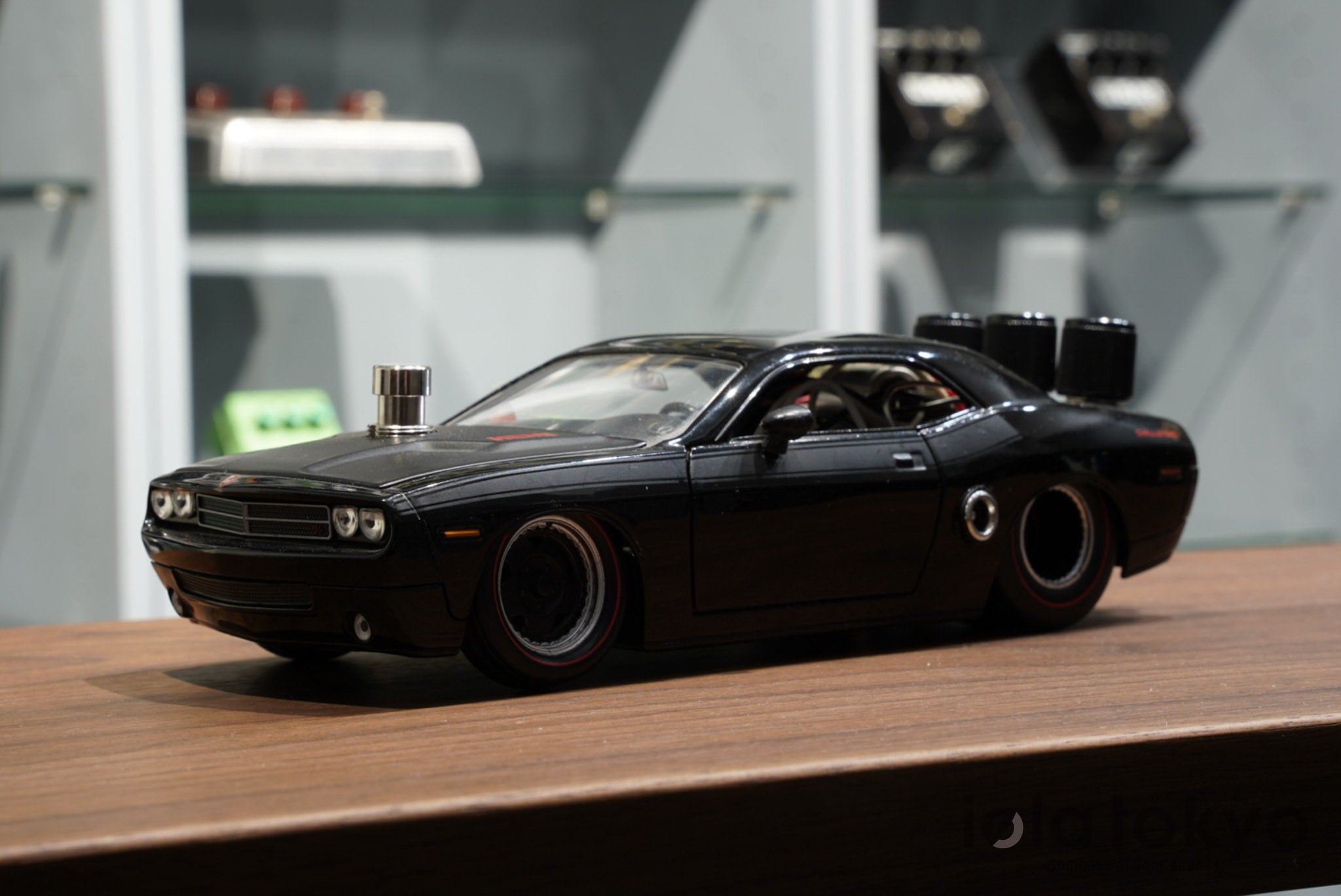 Goodsontoys - V8 FUZZ Dodge challenger SRT