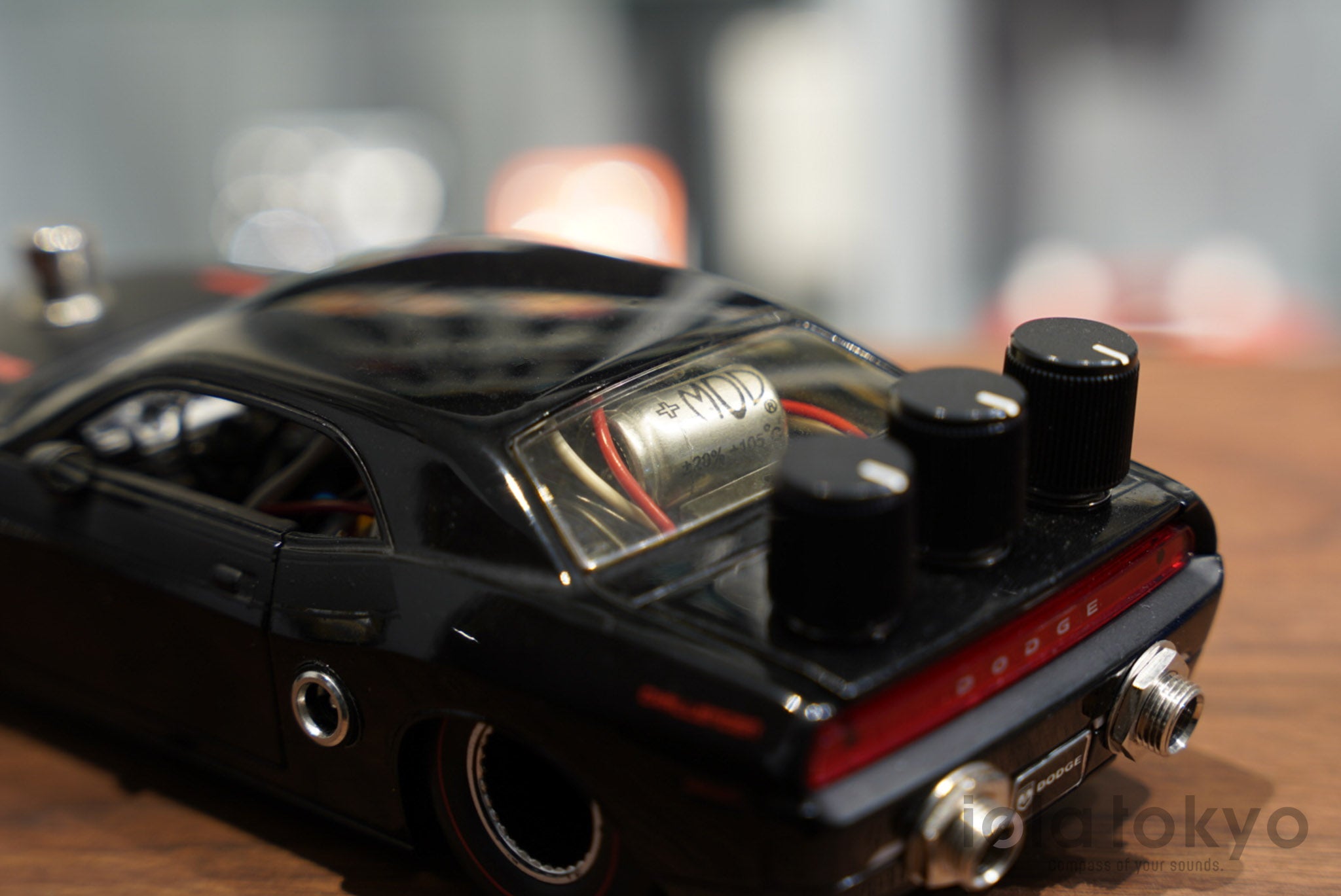 Goodsontoys - V8 FUZZ Dodge challenger SRT