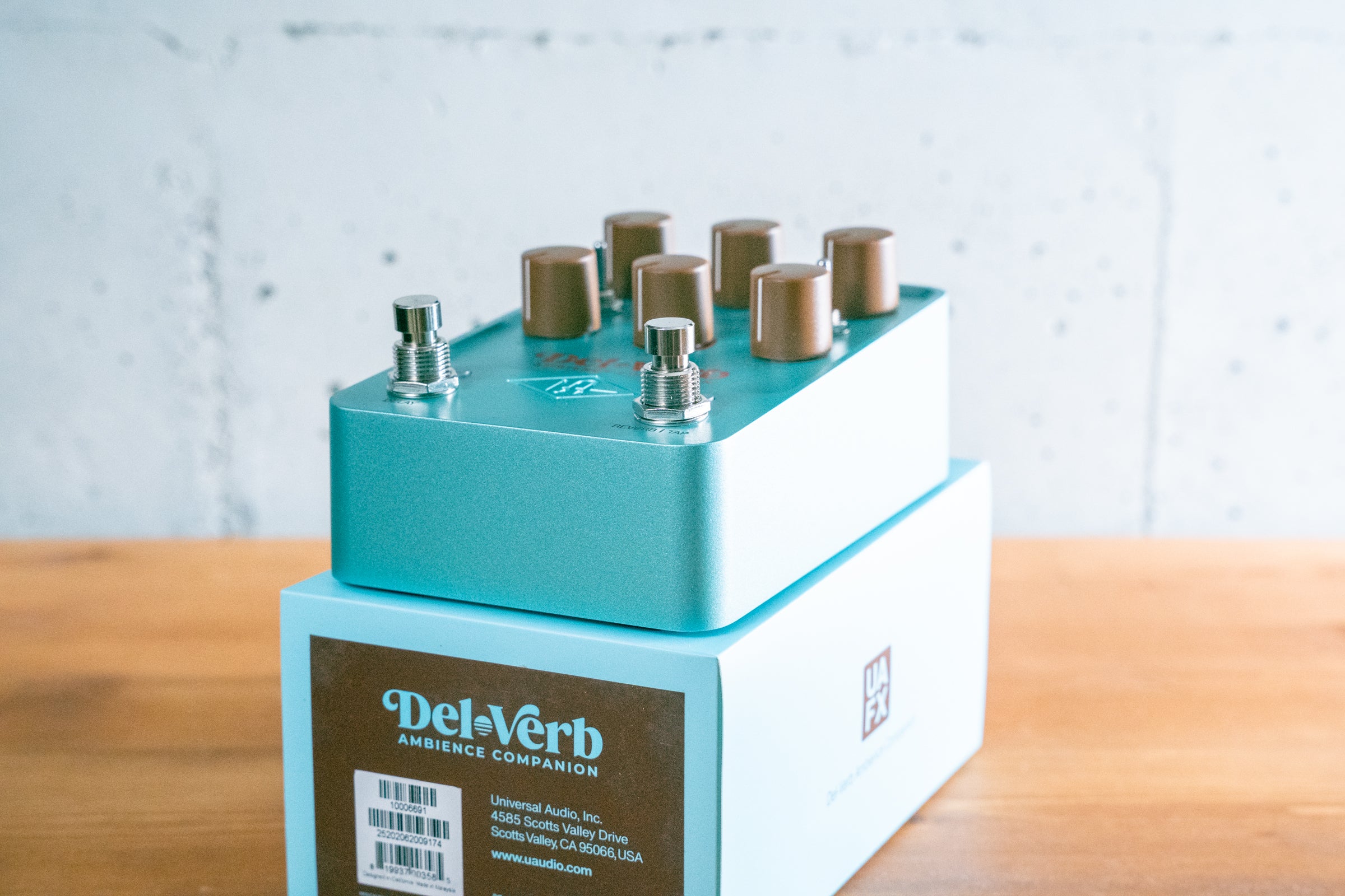 【USED】UNIVERSAL AUDIO / UAFX Del-Verb Ambience Companion