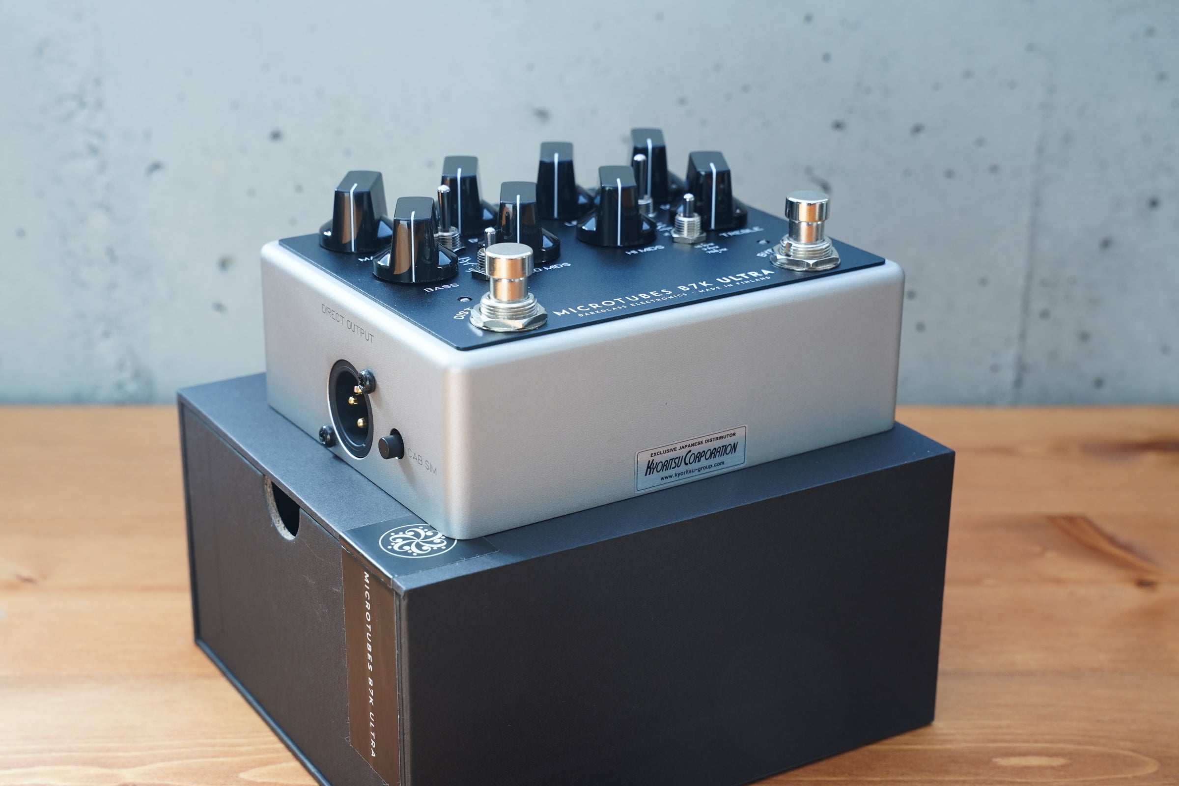 Microtubes B7K Ultra V2 with Aux In