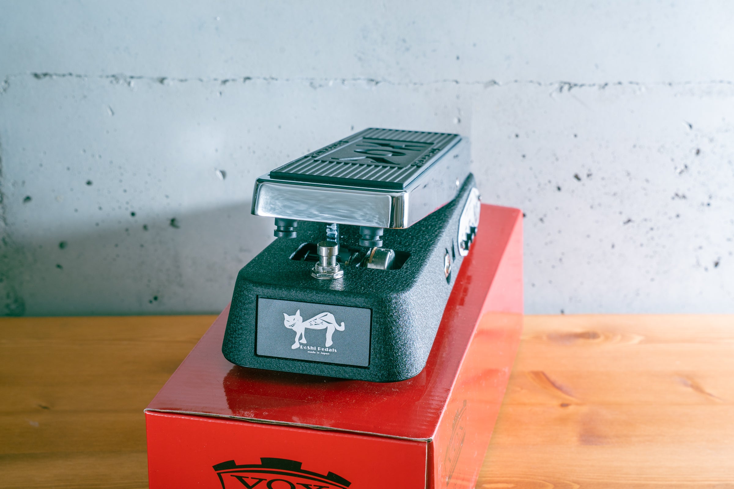 RoShi Pedals MELLOW WAH | iola tokyo